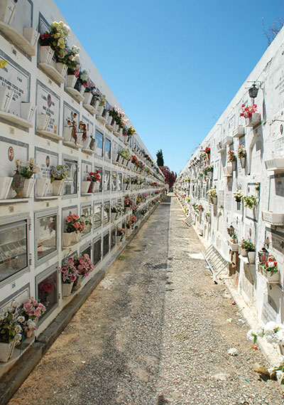 kerkhof olhao grafmuur